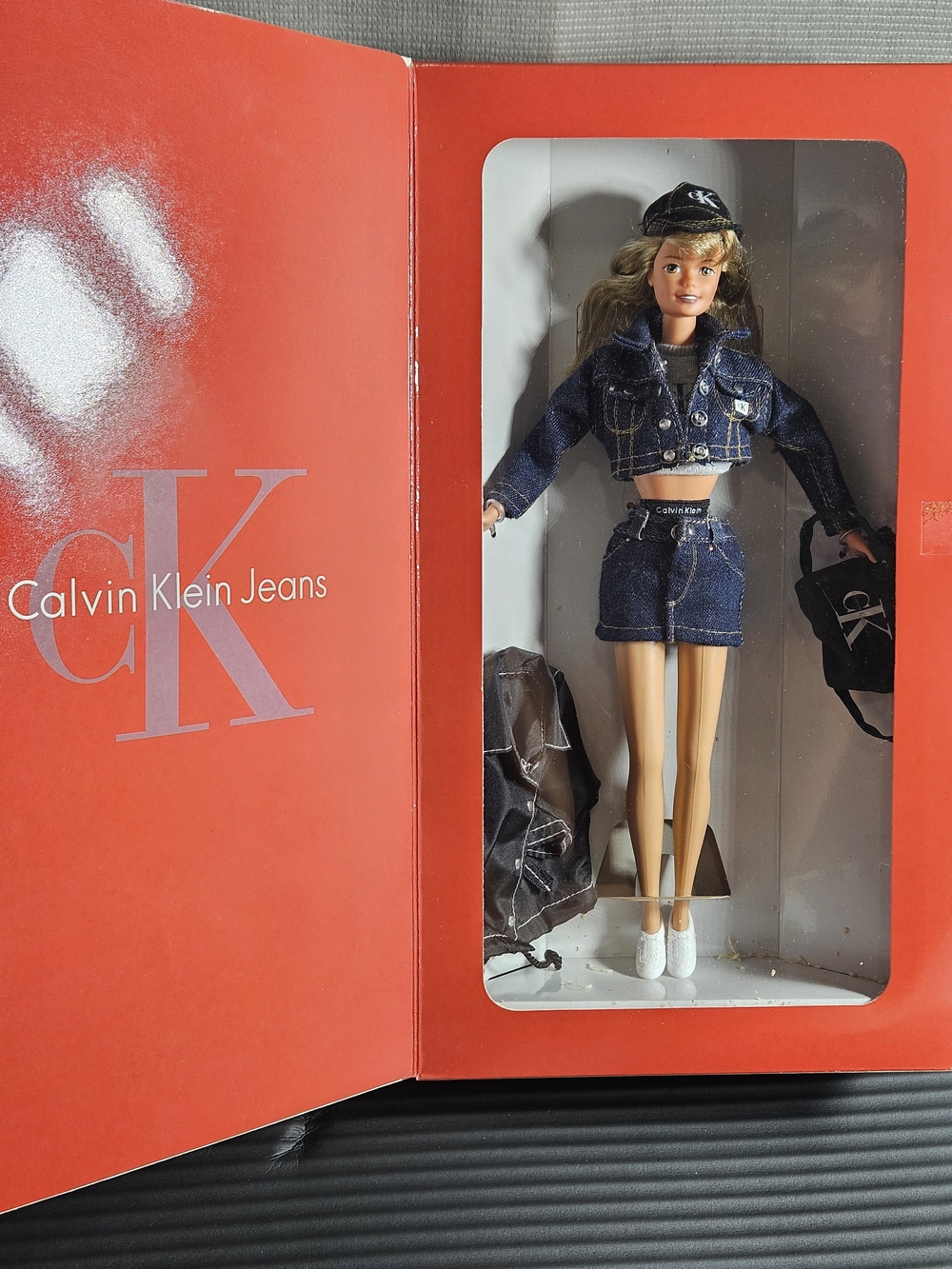 RARE 1996 LIMITED EDITION Calvin Klein Barbie Bloomingdale's EXCLUSIVE
